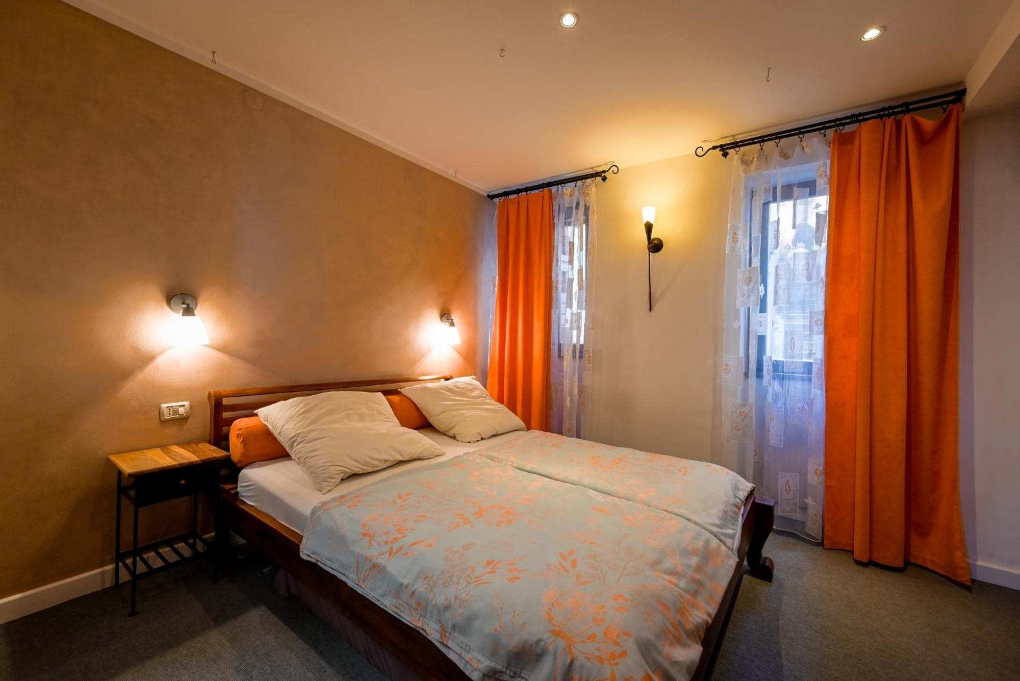 Ferienwohnung Chesa Arnolongo Rovinj Exterior foto