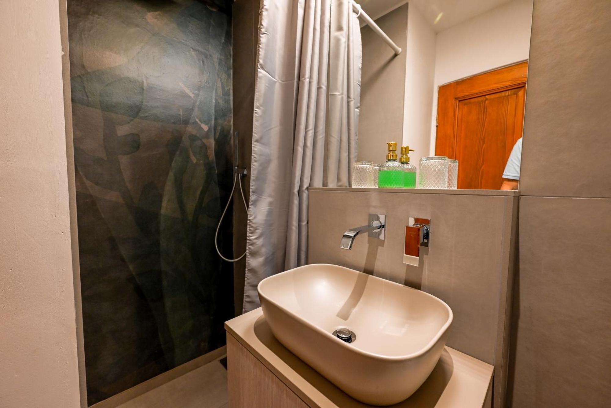 Ferienwohnung Chesa Arnolongo Rovinj Exterior foto